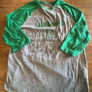 St Louis Cardinals Large Womens Light Gray T-shirt Green‎ Half Sleeves Lettering